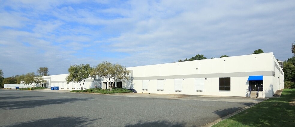 2700 N Hutchison-McDonald, Charlotte, NC for lease - Building Photo - Image 2 of 8