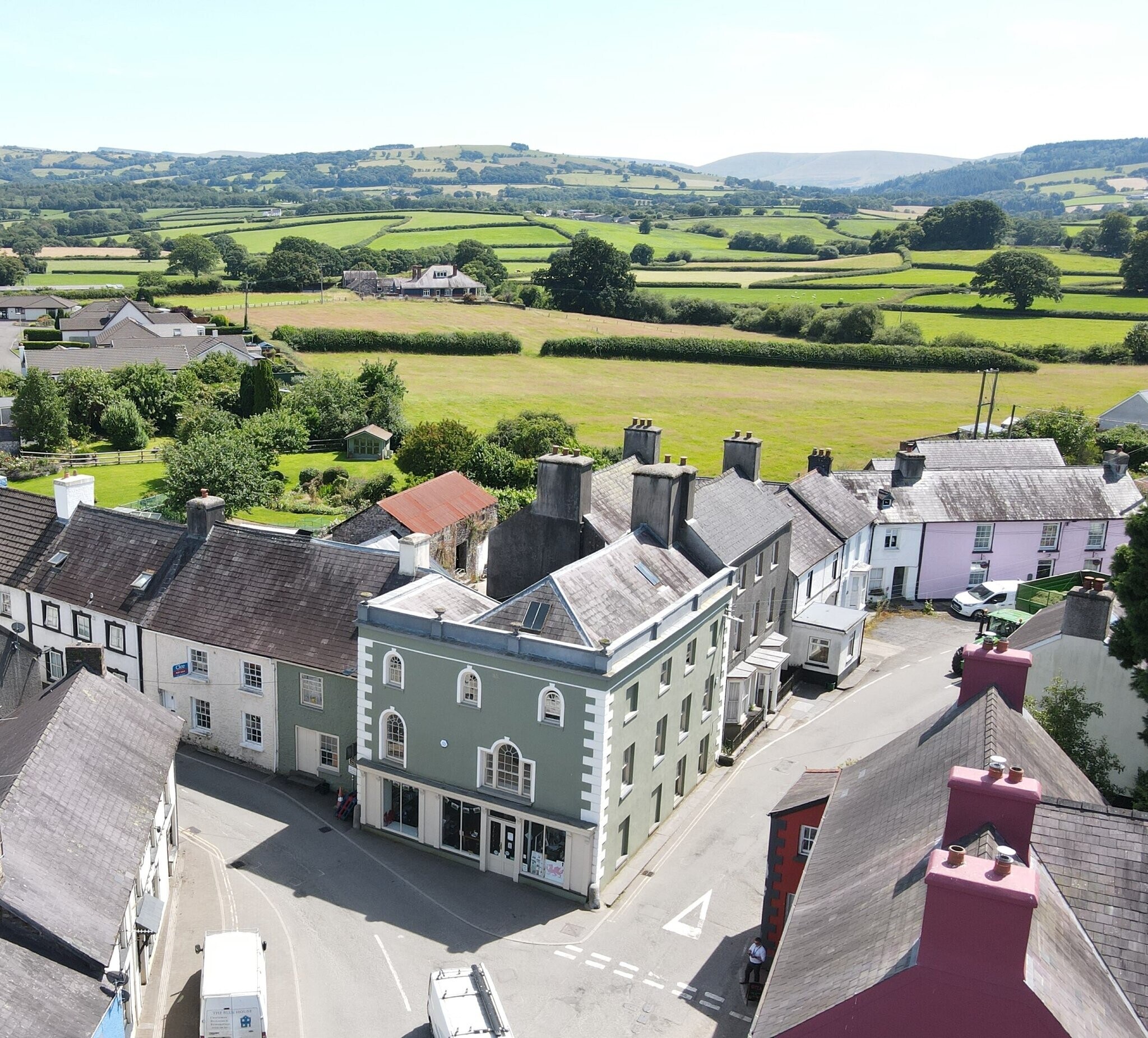 High St, Llangadog à vendre Photo du bâtiment- Image 1 de 12