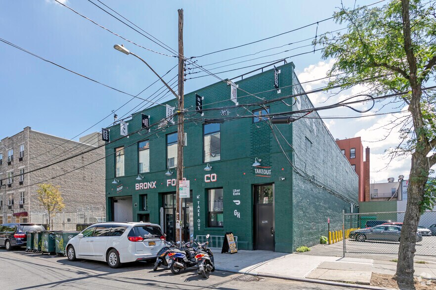 2368 Hoffman St, Bronx, NY à louer - Photo du bâtiment - Image 2 de 16