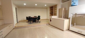 Plus de détails pour Multi-résidentiel à vendre