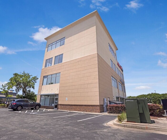 4921 Centre Pointe Dr, North Charleston, SC à vendre - Photo du bâtiment - Image 3 de 22