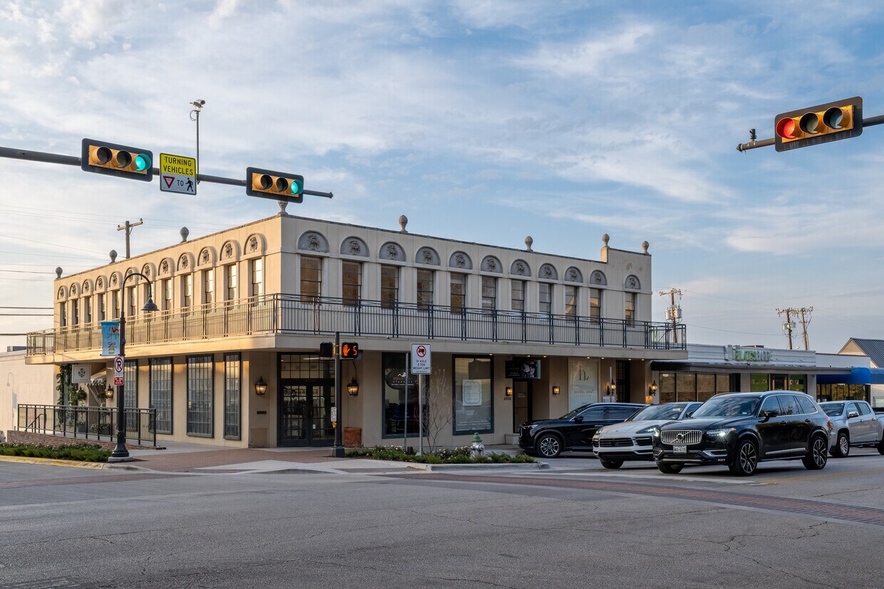 6801-6805 Hillcrest Ave, Dallas, TX for lease Primary Photo- Image 1 of 5