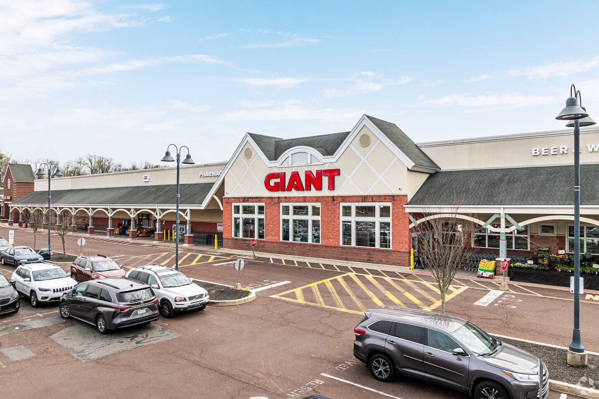 18 Glocker Way, Pottstown, PA for lease Primary Photo- Image 1 of 12