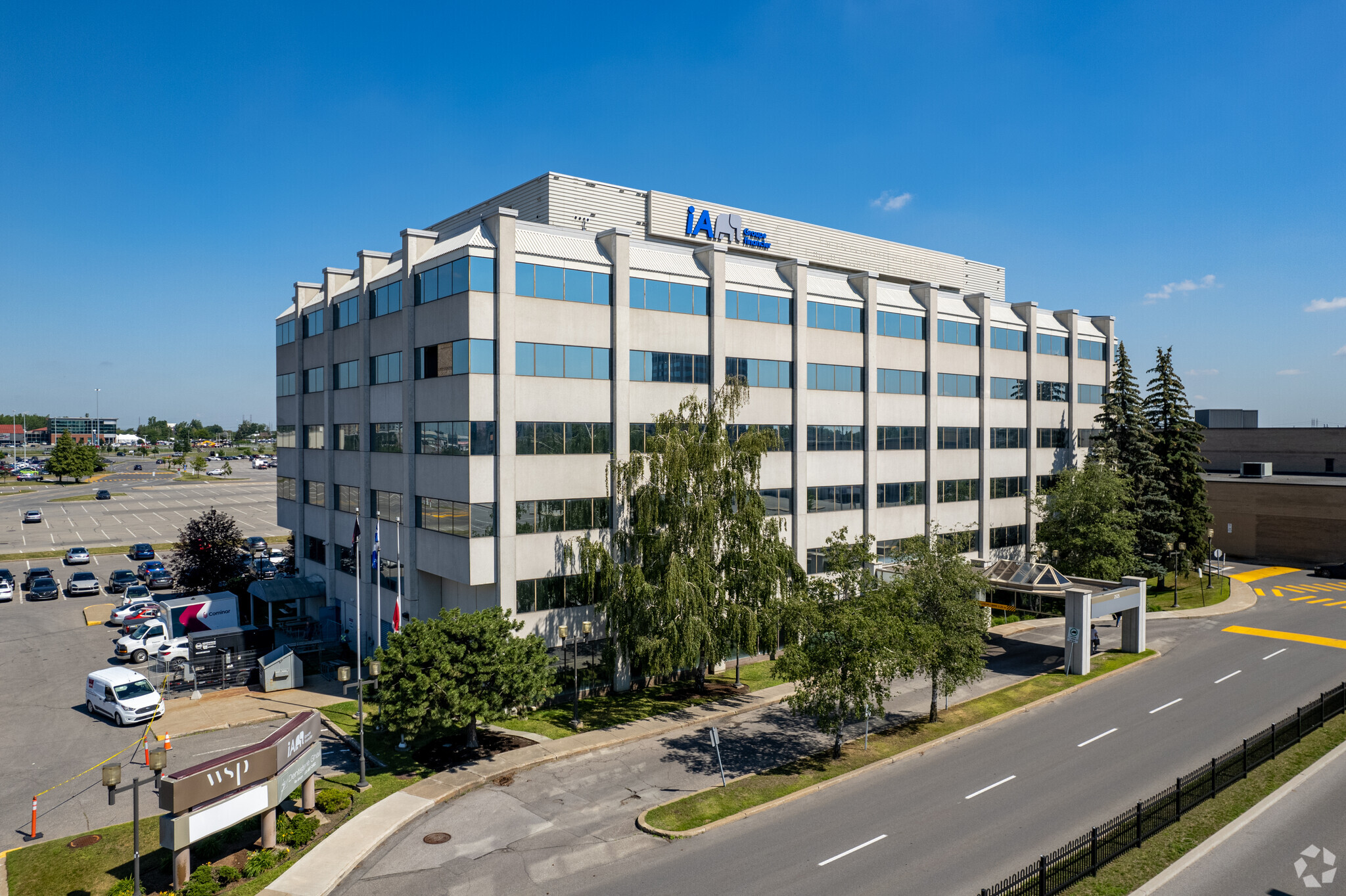 2525 Boul Daniel-Johnson, Laval, QC for lease Primary Photo- Image 1 of 6