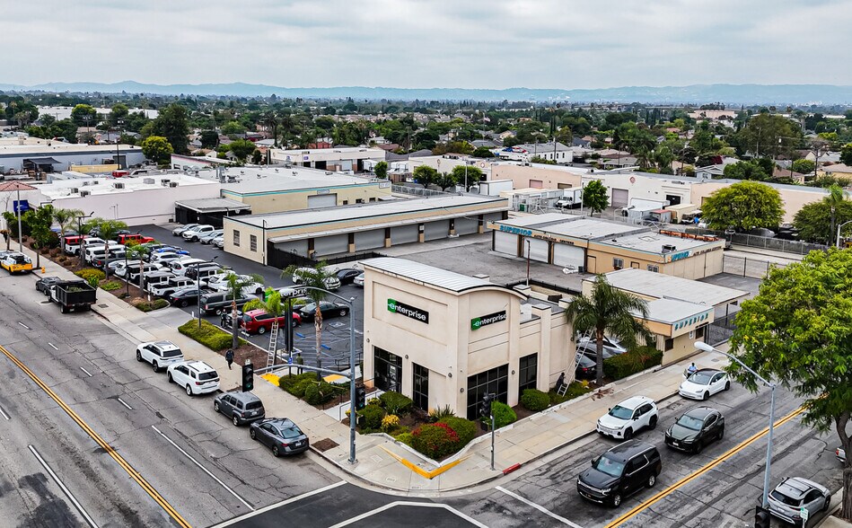 Premier Infill San Fernando Valley portefeuille de 5 propriétés à vendre sur LoopNet.ca - Photo principale - Image 3 de 8