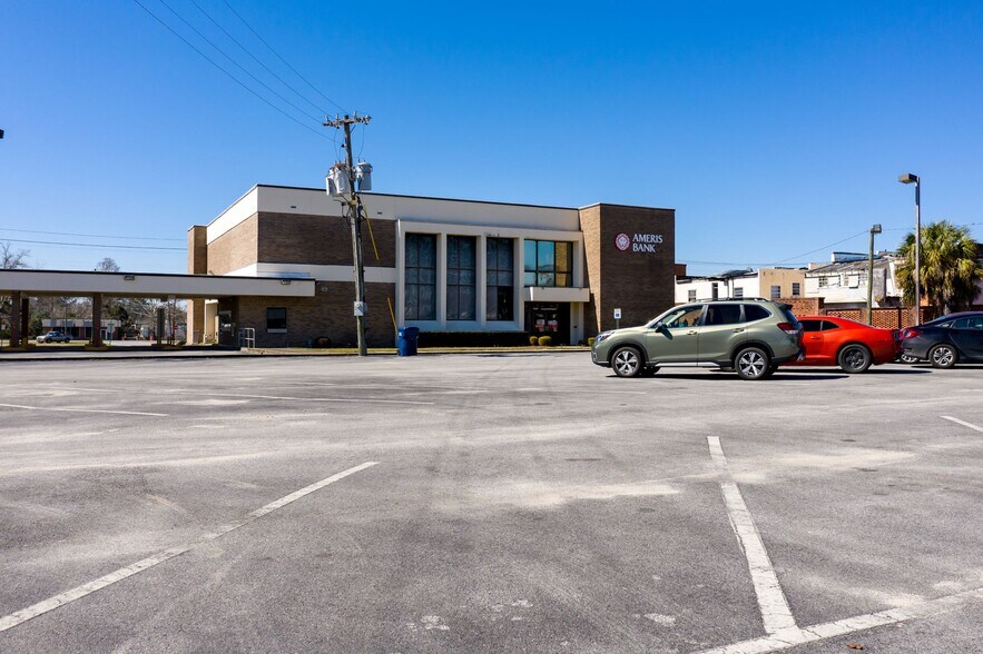 16763 S Pear St, Blountstown, FL à louer - Photo du bâtiment - Image 1 de 4