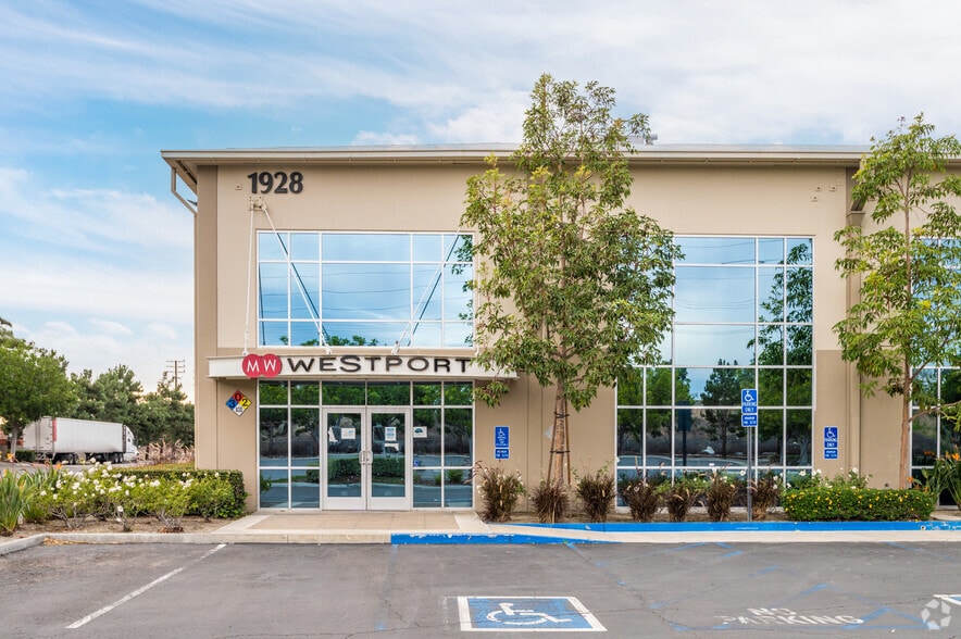 1920-1928 Malvern St, Fullerton, CA for lease - Building Photo - Image 3 of 5