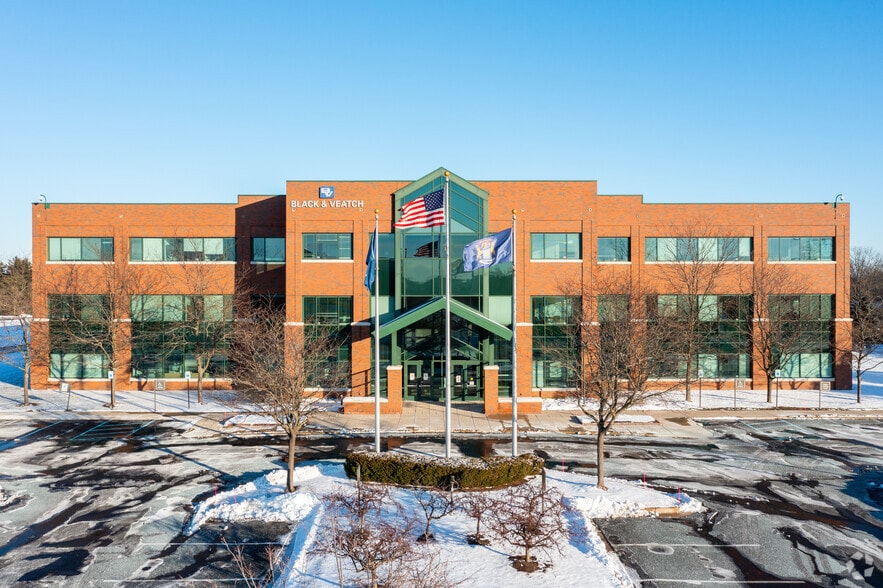3550 Green Ct, Ann Arbor, MI à vendre - Photo du bâtiment - Image 2 de 6