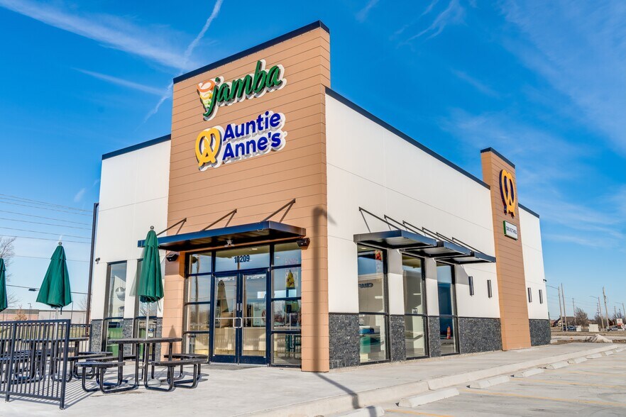 10209 W 29th St N, Wichita, KS à vendre - Photo du bâtiment - Image 2 de 4