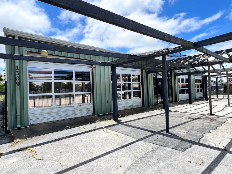 1309 Old Cherry Point Rd, New Bern, NC à vendre - Photo du bâtiment - Image 3 de 29