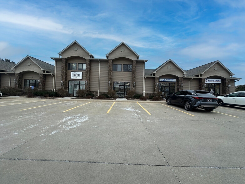 580 Madison Ave, North Liberty, IA à vendre - Photo du bâtiment - Image 2 de 5