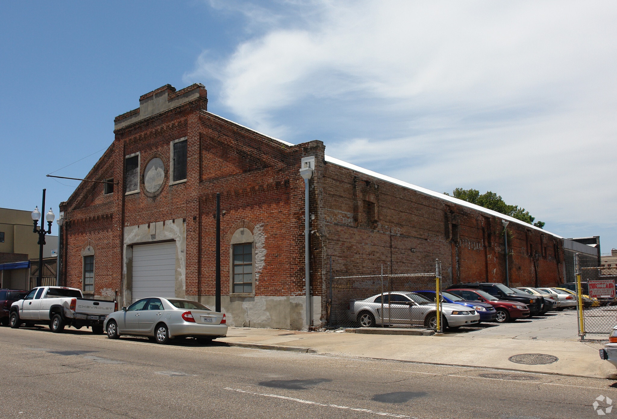 851 Magazine St, New Orleans, LA for lease Primary Photo- Image 1 of 6