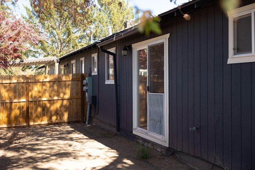 61683 Daly Estates Dr, Bend, OR à vendre - Photo du bâtiment - Image 2 de 35