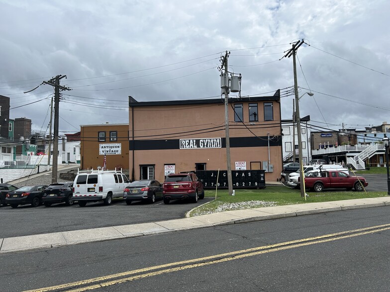 17 W Front St, Keyport, NJ à vendre - Photo du bâtiment - Image 1 de 1