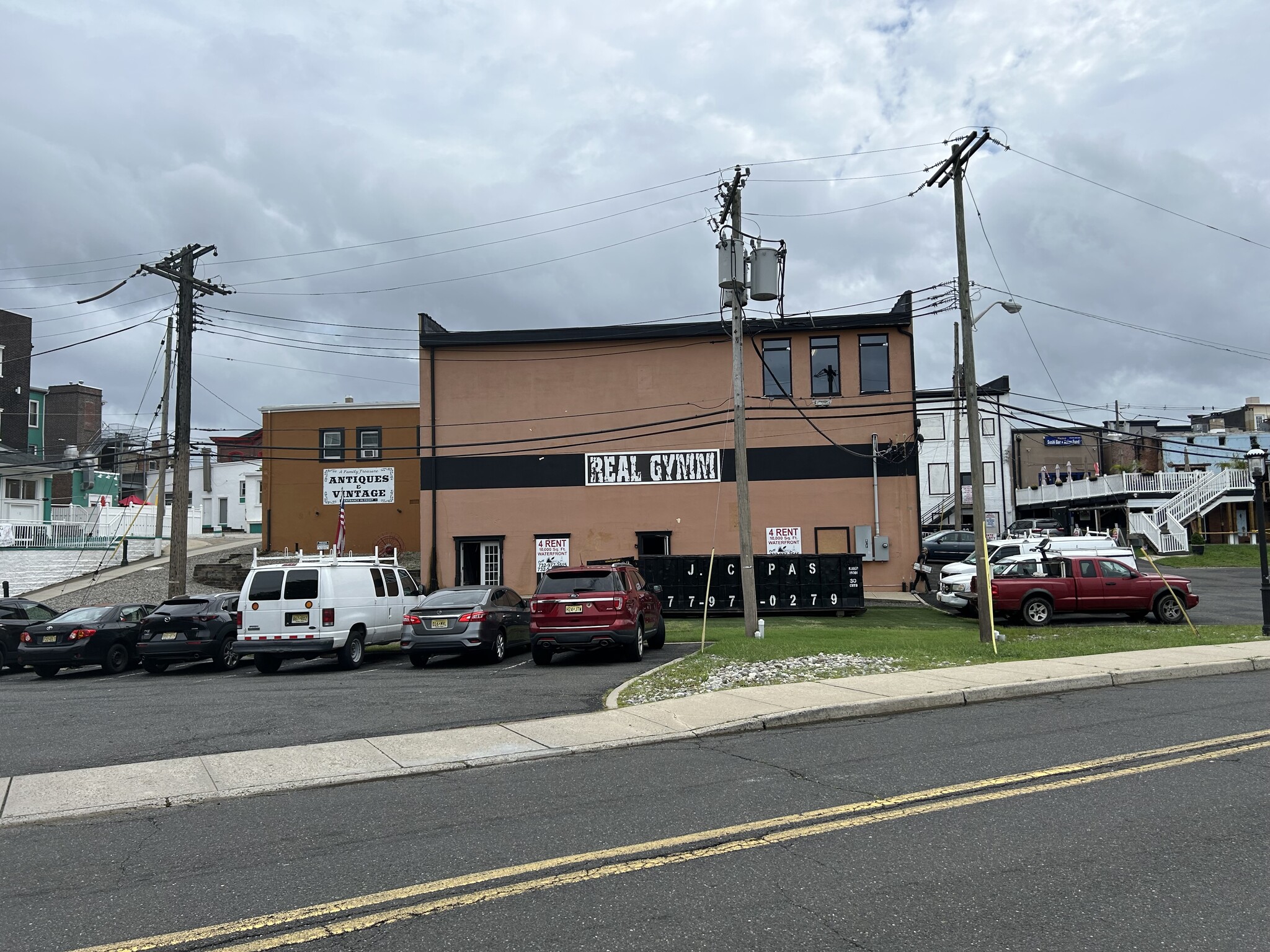 17 W Front St, Keyport, NJ à vendre Photo du bâtiment- Image 1 de 1