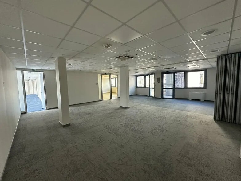 Office in Strasbourg for lease - Interior Photo - Image 3 of 8