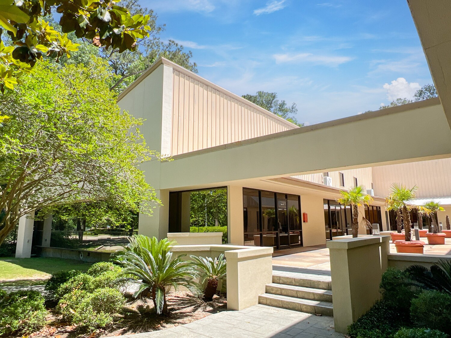 200 Greenleaves Blvd, Mandeville, LA à louer Photo du bâtiment- Image 1 de 2