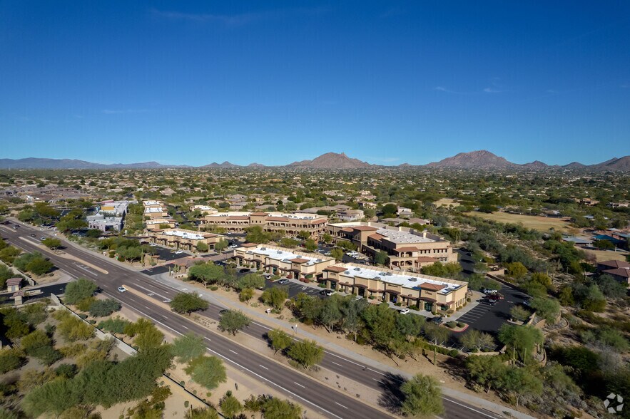 7659 E Pinnacle Peak Rd, Scottsdale, AZ à louer - Aérien - Image 2 de 4