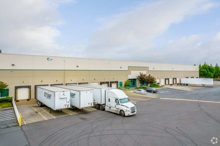 5349-5401 NE 152nd Pl, Portland, OR for lease - Building Photo - Image 2 of 5