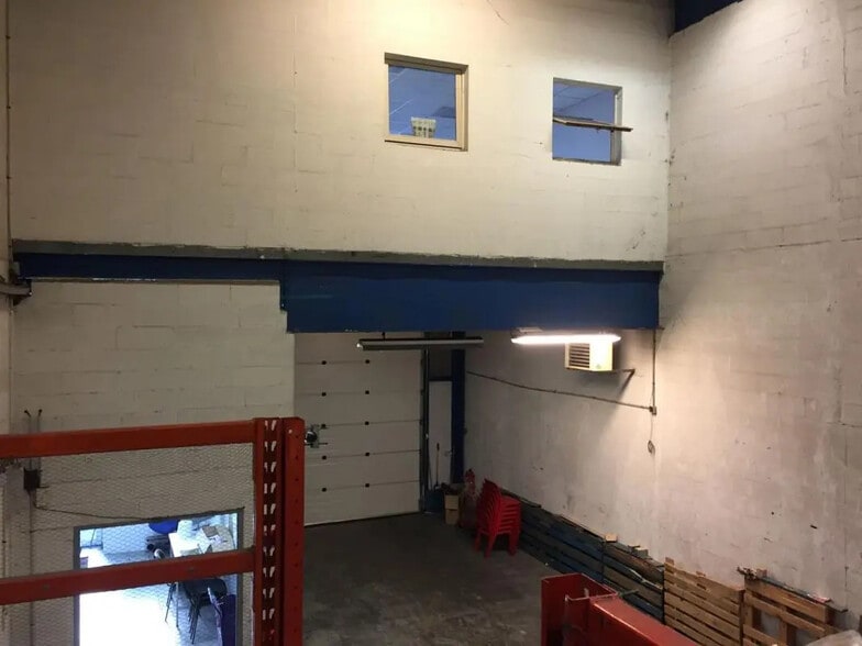 Industriel dans Vitry-sur-Seine à louer - Photo intérieure - Image 1 de 8