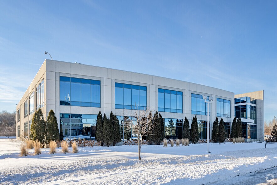 7055 St Alexander Fleming, Montréal, QC à vendre - Photo principale - Image 1 de 1