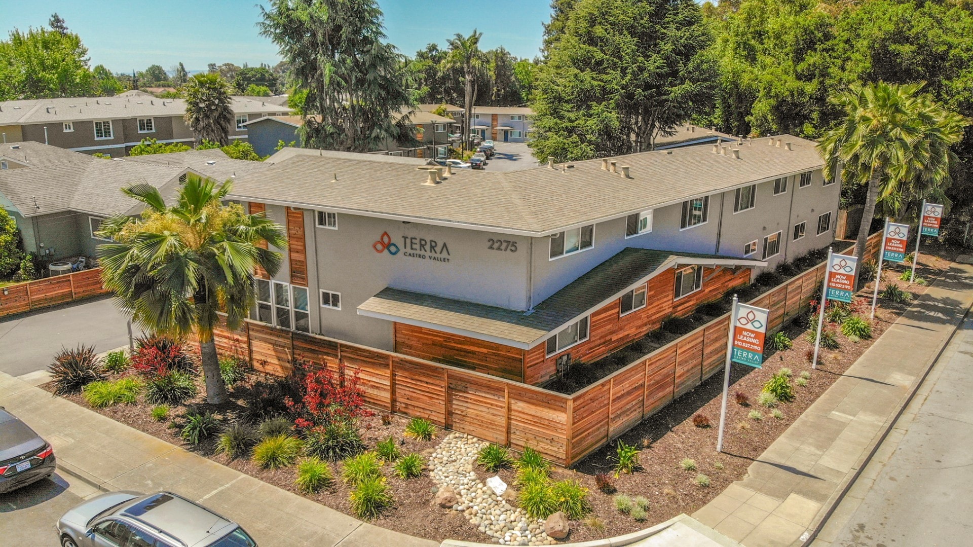 2275 Grove Way, Castro Valley, CA à vendre Photo principale- Image 1 de 32