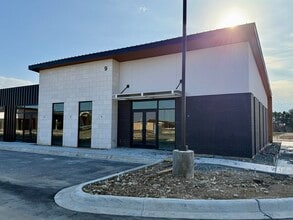 10861 183A Toll Rd, Leander, TX for lease Building Photo- Image 2 of 4