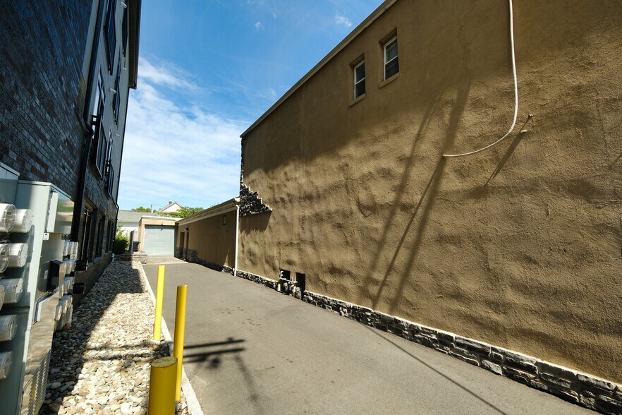 30 W Price St, Linden, NJ à louer - Photo du bâtiment - Image 3 de 25