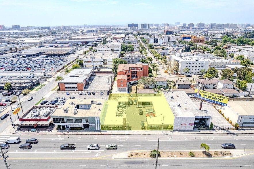 5716 W Manchester Ave, Los Angeles, CA for sale - Building Photo - Image 2 of 22
