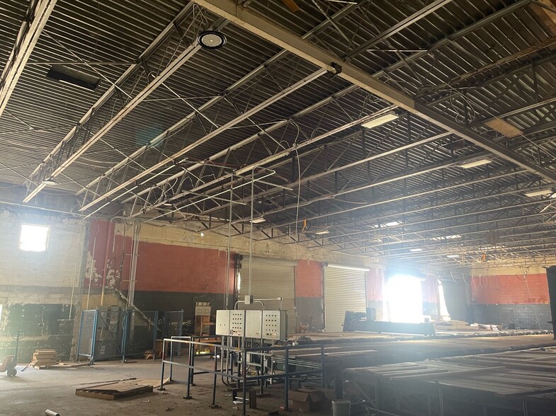 15401 US HWY portefeuille de 5 propriétés à vendre sur LoopNet.ca - Photo du bâtiment - Image 2 de 11