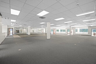 130 Business Park Dr, Armonk, NY for lease Interior Photo- Image 1 of 3