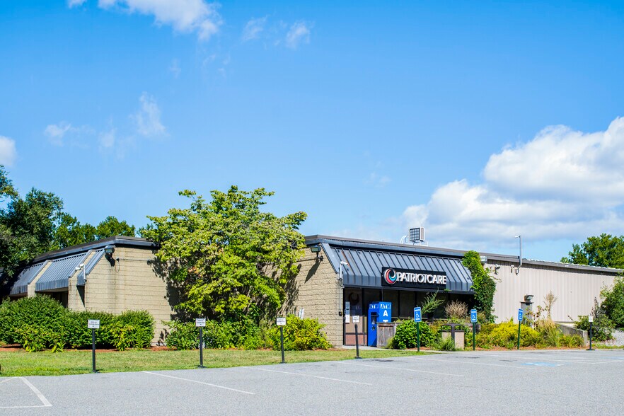 70 Industrial Ave E, Lowell, MA à louer - Photo du bâtiment - Image 3 de 11