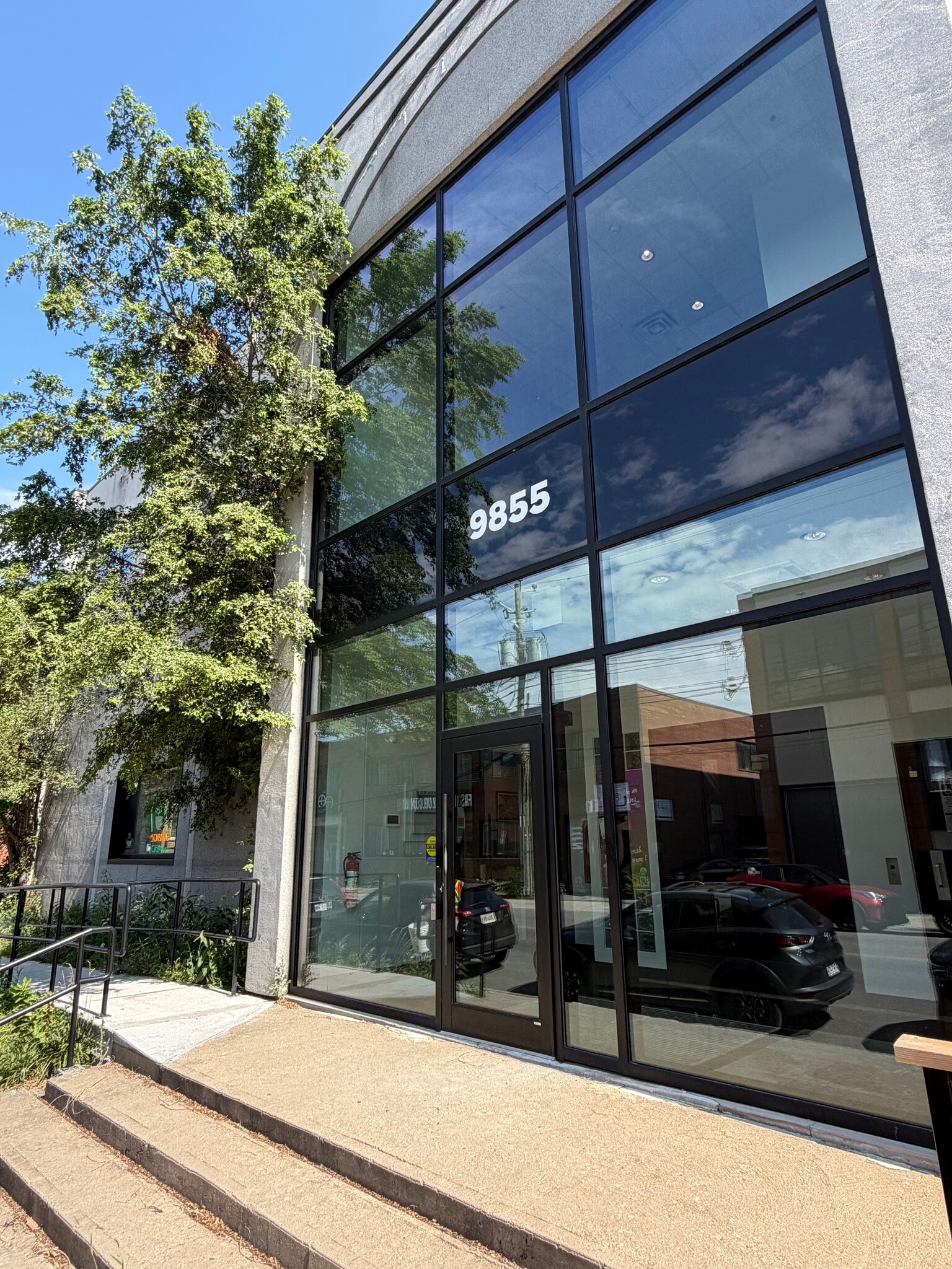 9855 Rue Meilleur, Montréal, QC à louer Photo du bâtiment- Image 1 de 5