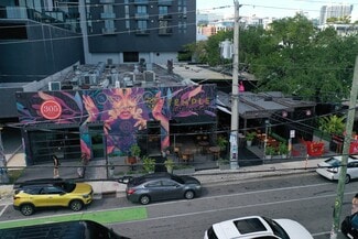 Plus de détails pour 153 NW 24th St, Miami, FL - Commerce de détail à vendre