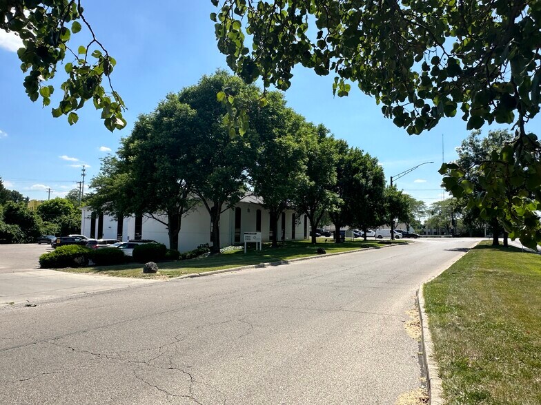 28 E Rahn Rd, Kettering, OH à louer - Photo du bâtiment - Image 3 de 10