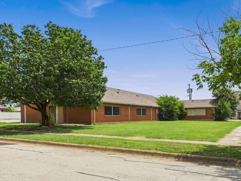 5021 Stanley Ave, Fort Worth, TX for lease - Building Photo - Image 3 of 14