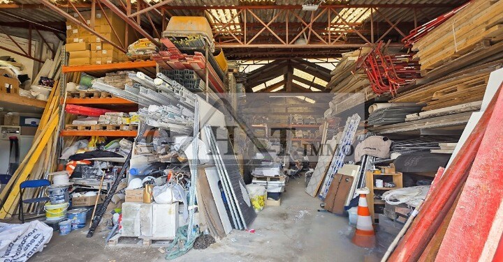 Industrial in Montreuil for sale Building Photo- Image 1 of 3