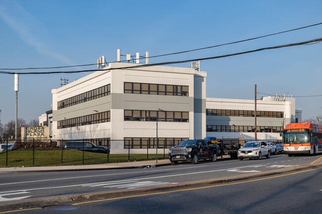 More details for 1 Cross Island Plz, Jamaica, NY - Office/Medical for Lease