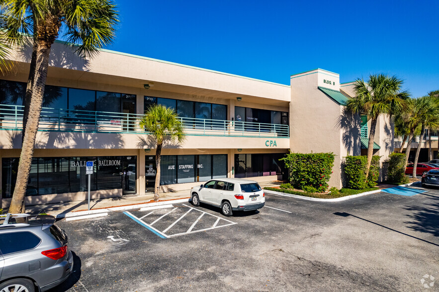 1600 Sarno Rd, Melbourne, FL for lease - Building Photo - Image 3 of 8