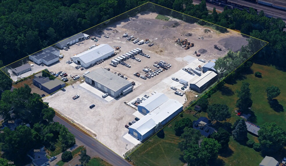 6806 Parrott Rd, Fort Wayne, IN à louer - Photo du bâtiment - Image 2 de 4