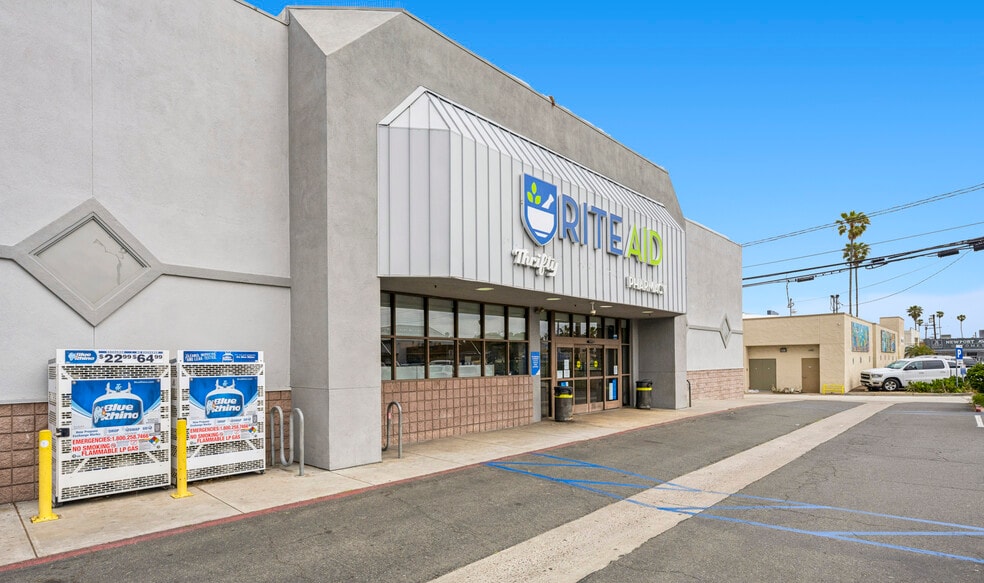 4840 Niagara Ave, San Diego, CA for sale - Building Photo - Image 2 of 10