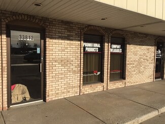 Plus de détails pour 33800-33812 Groesbeck Hwy, Clinton Township, MI - Bureau/Commerce de détail, Médical à louer