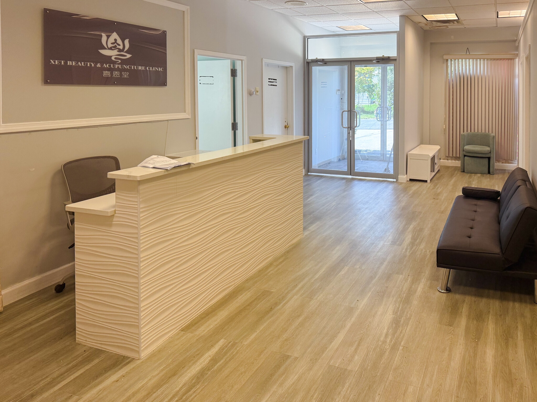 18 Genevieve Pl, Great Neck, NY à louer Photo intérieure- Image 1 de 10