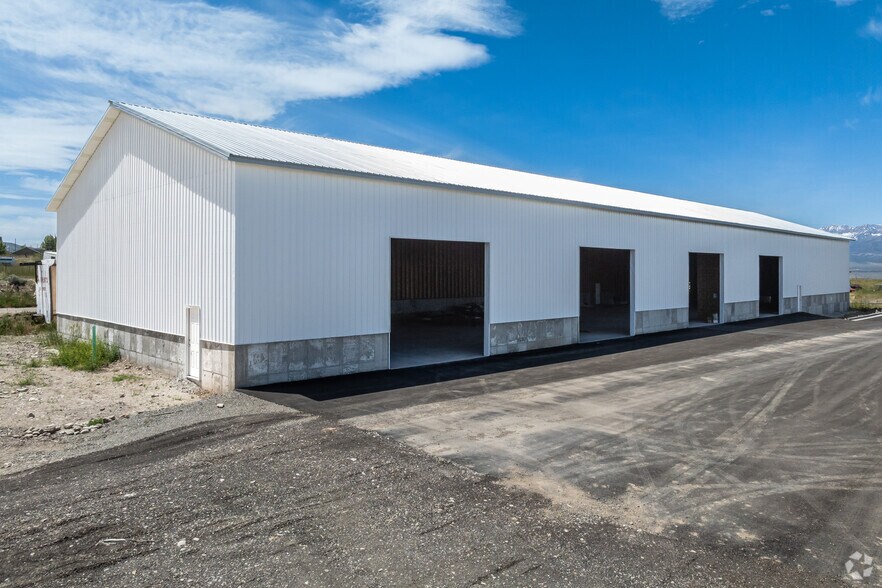 952 N 1000 W, Tooele, UT à vendre - Photo du bâtiment - Image 2 de 10