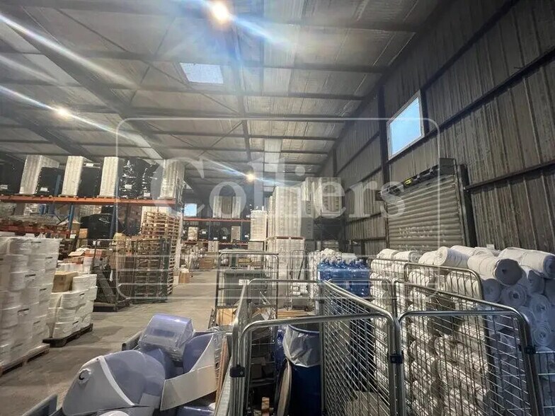 Bureau dans Velaux à louer - Photo intérieure - Image 3 de 9