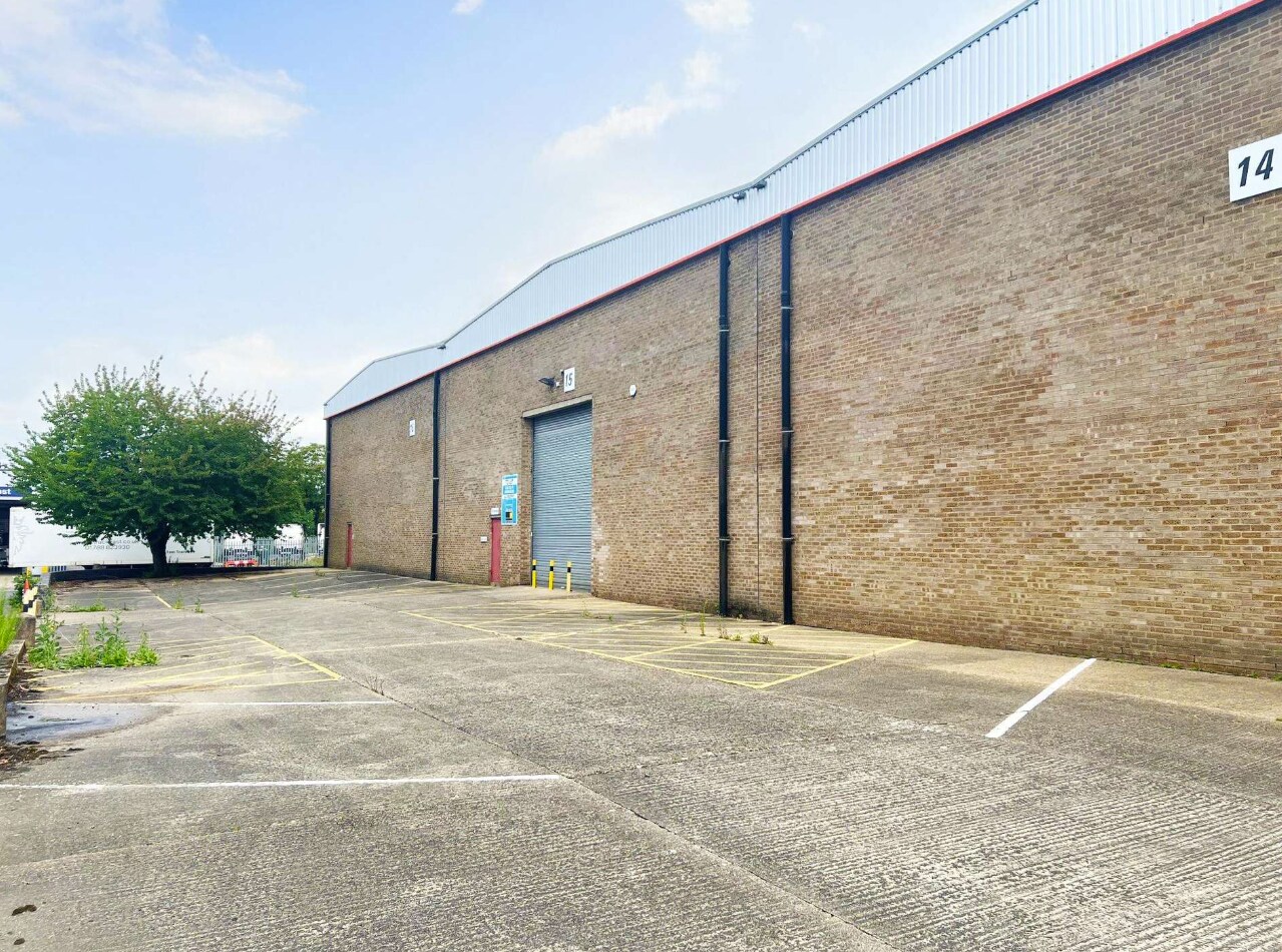 Eldon Way, Crick for lease Building Photo- Image 1 of 4
