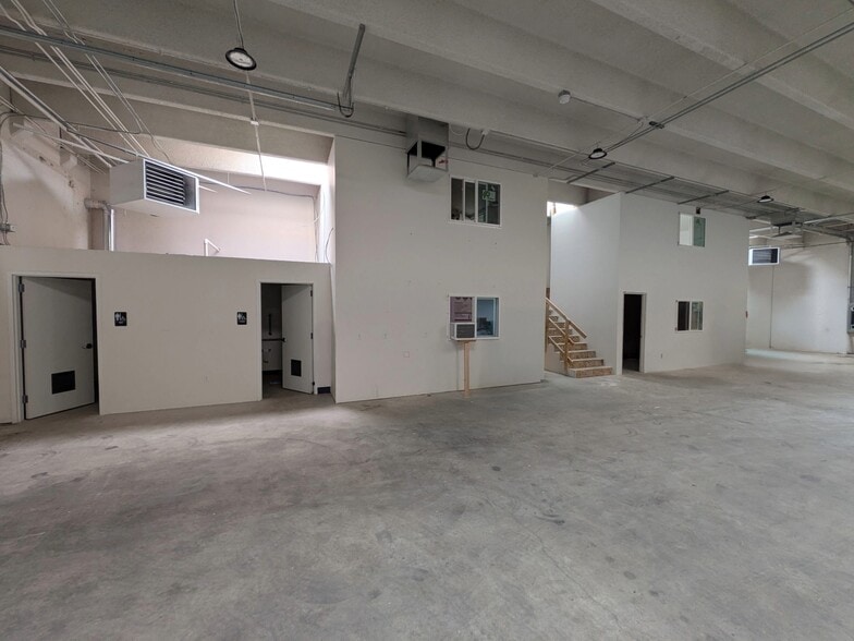 7050 S 400 W, Midvale, UT for lease - Interior Photo - Image 2 of 48