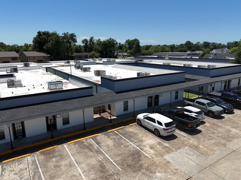 117 Williamsburg St, Lake Charles, LA à louer - Photo principale - Image 1 de 3