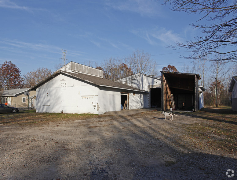 1769-1781 Cadillac Ave, Ypsilanti, MI à louer - Photo du bâtiment - Image 2 de 11