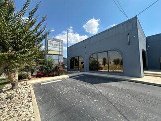 Plus de détails pour 950 Isom Rd, San Antonio, TX - Bureau/Commerce de détail, Local d'activités à louer